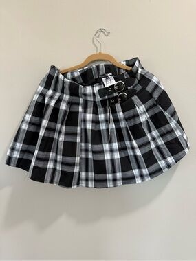 Fashion Nova Black & White Plaid Mini Skirt with Double Buckles